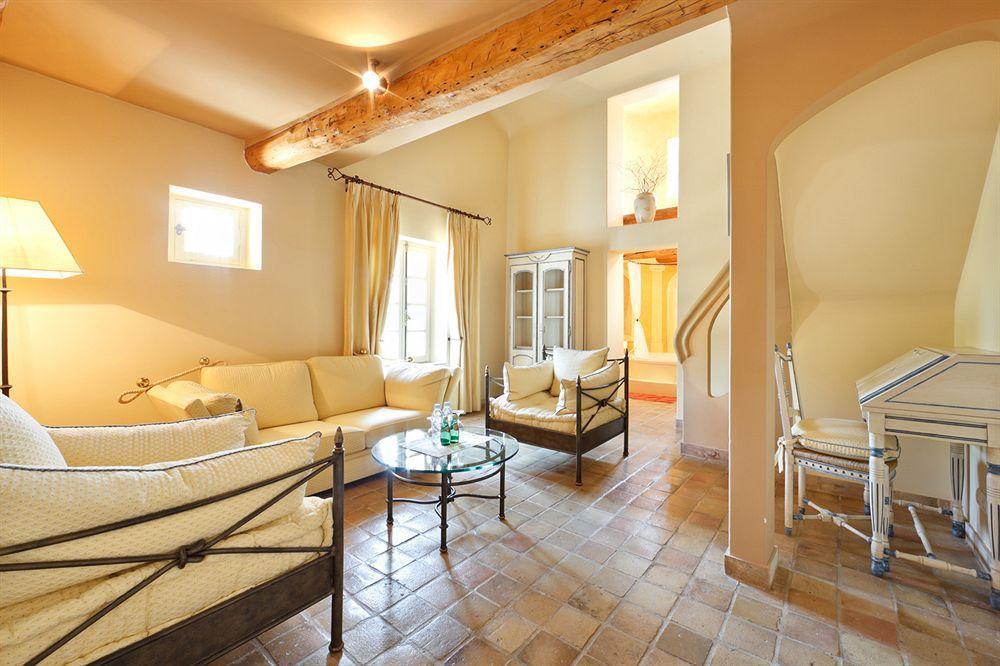 Chateau Les Crostes Lorgues Exterior photo